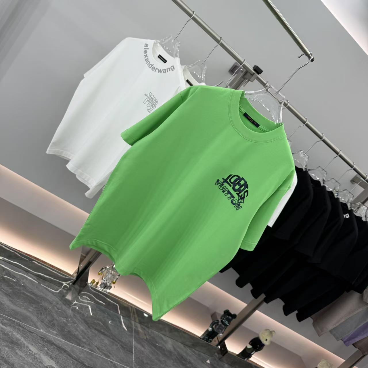 LuxluxHouse Best Quality Clothes T-shirt Louis Vuitton
