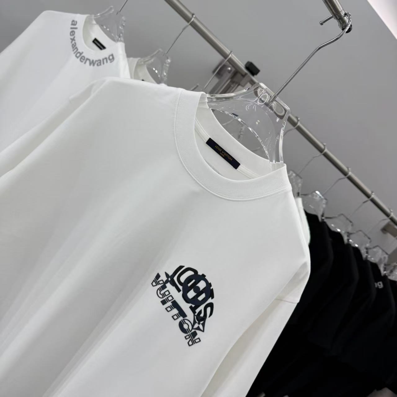 LuxluxHouse Best Quality Clothes T-shirt Louis Vuitton