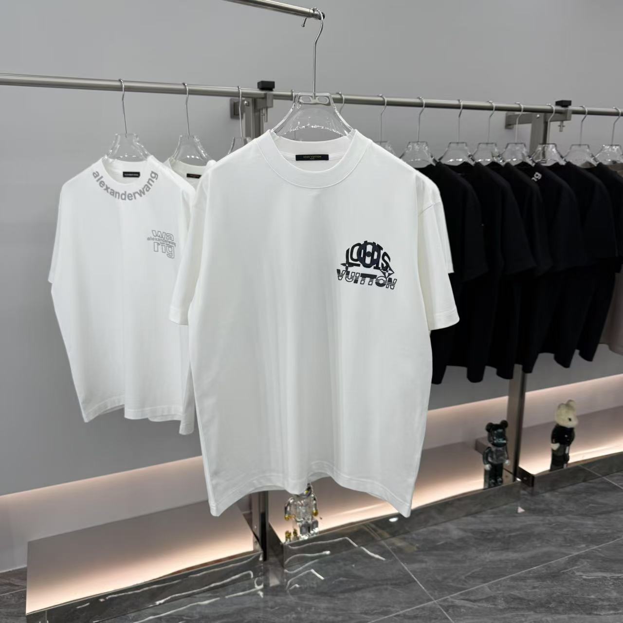 LuxluxHouse Best Quality Clothes T-shirt Louis Vuitton