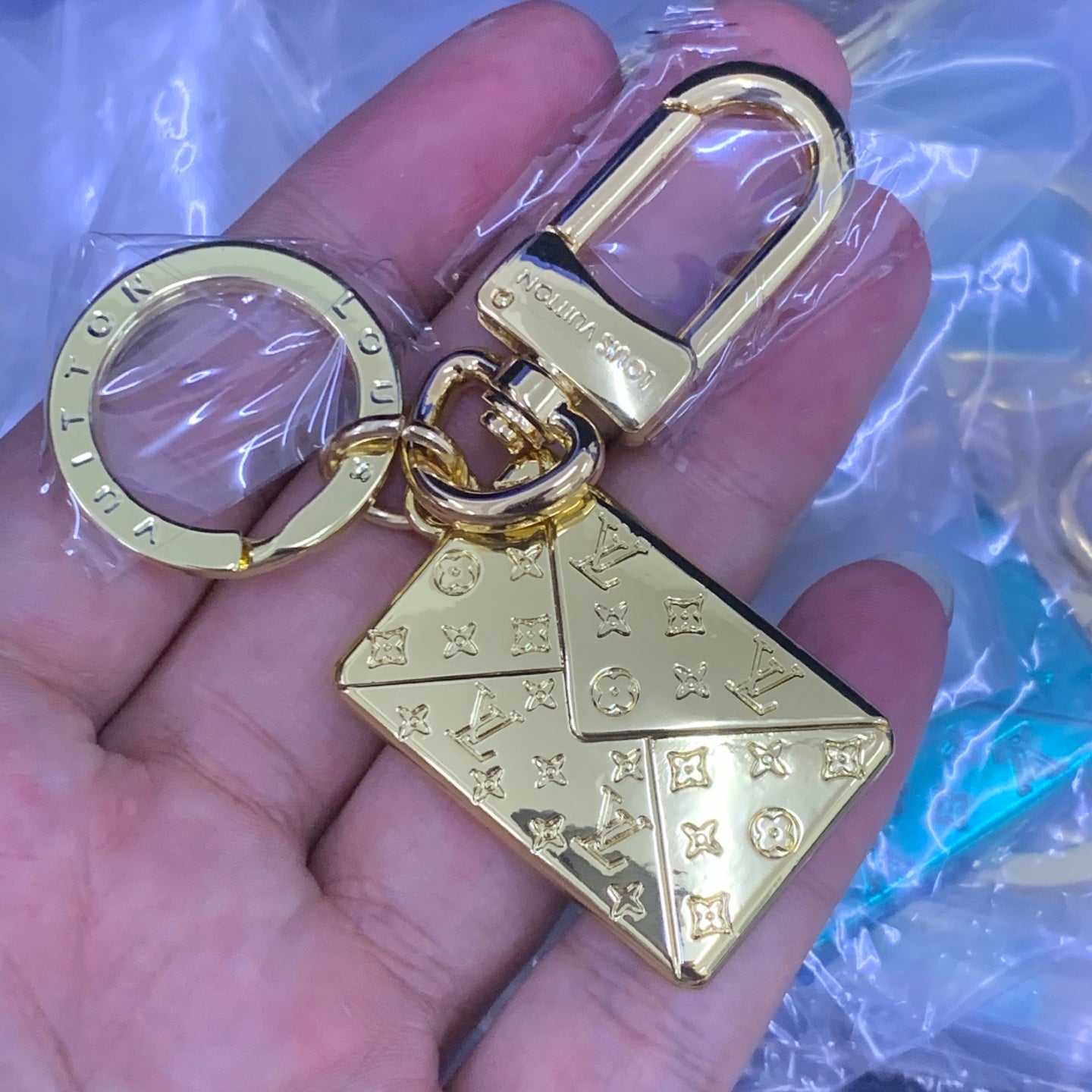 LuxluxHouse Low Price And High Quality Accessories Louis Vuitton