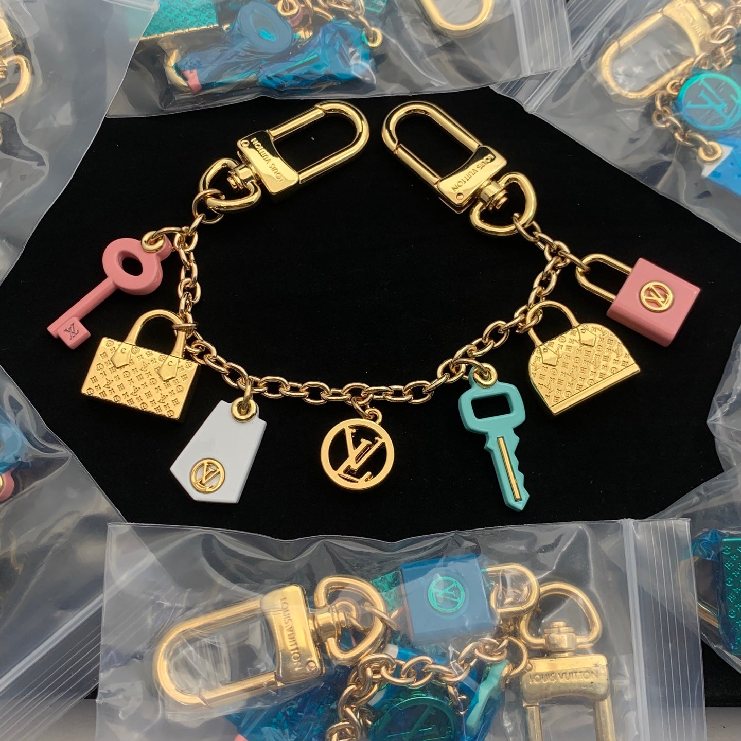 LuxluxHouse Low Price And High Quality Accessories Louis Vuitton
