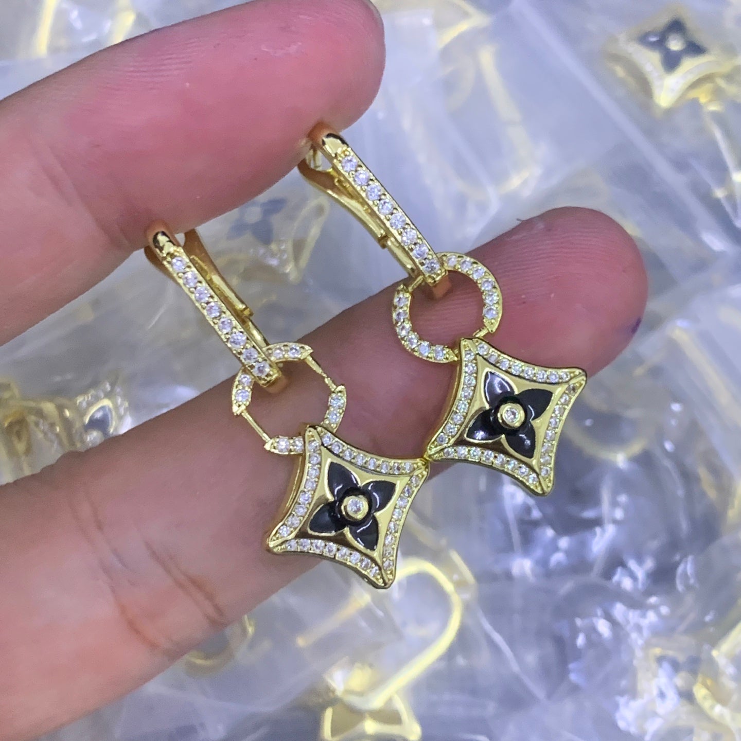 LuxluxHouse Low Price And High Quality Accessories Louis Vuitton