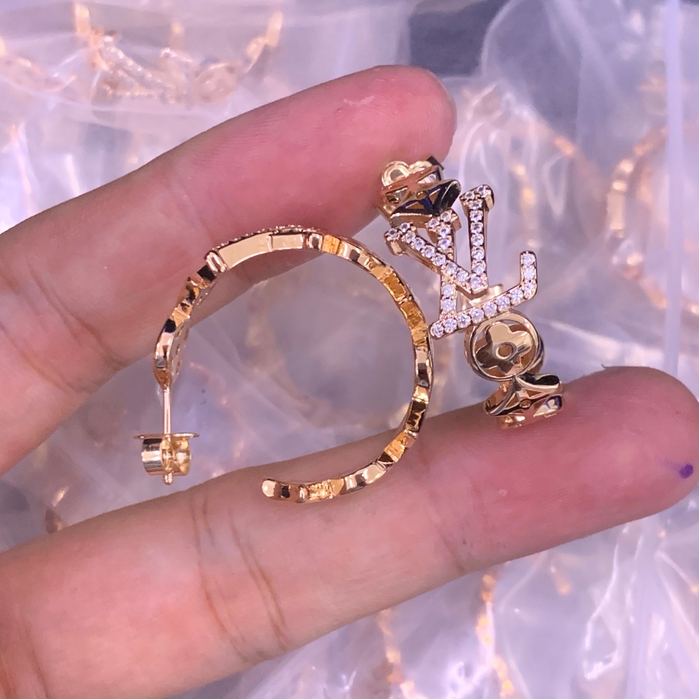 LuxluxHouse Low Price And High Quality Accessories Louis Vuitton