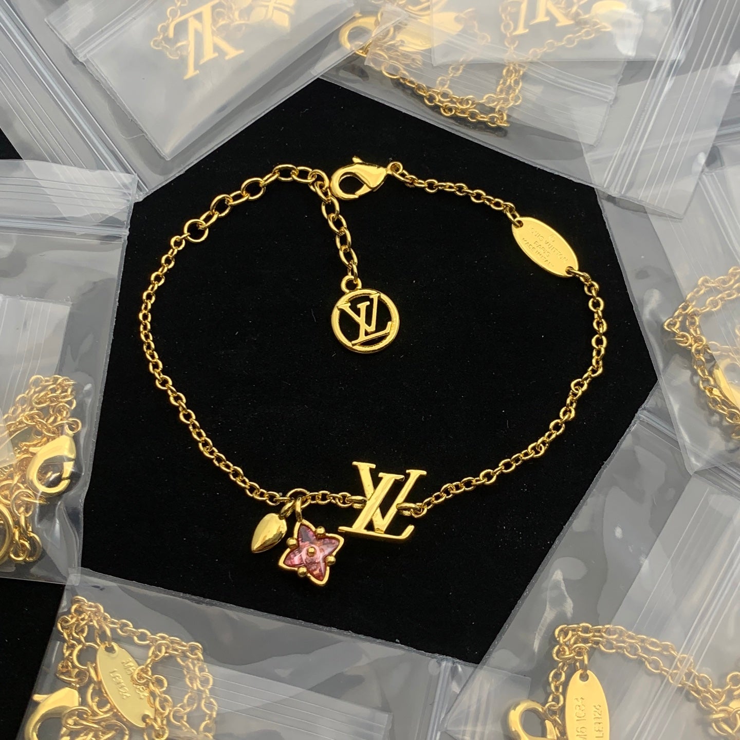 LuxluxHouse Low Price And High Quality Accessories Louis Vuitton