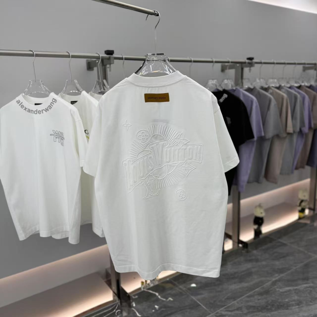 LuxluxHouse Best Quality Clothes T-shirt Louis Vuitton