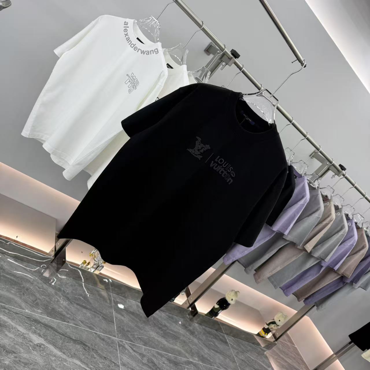 LuxluxHouse Best Quality Clothes T-shirt Louis Vuitton