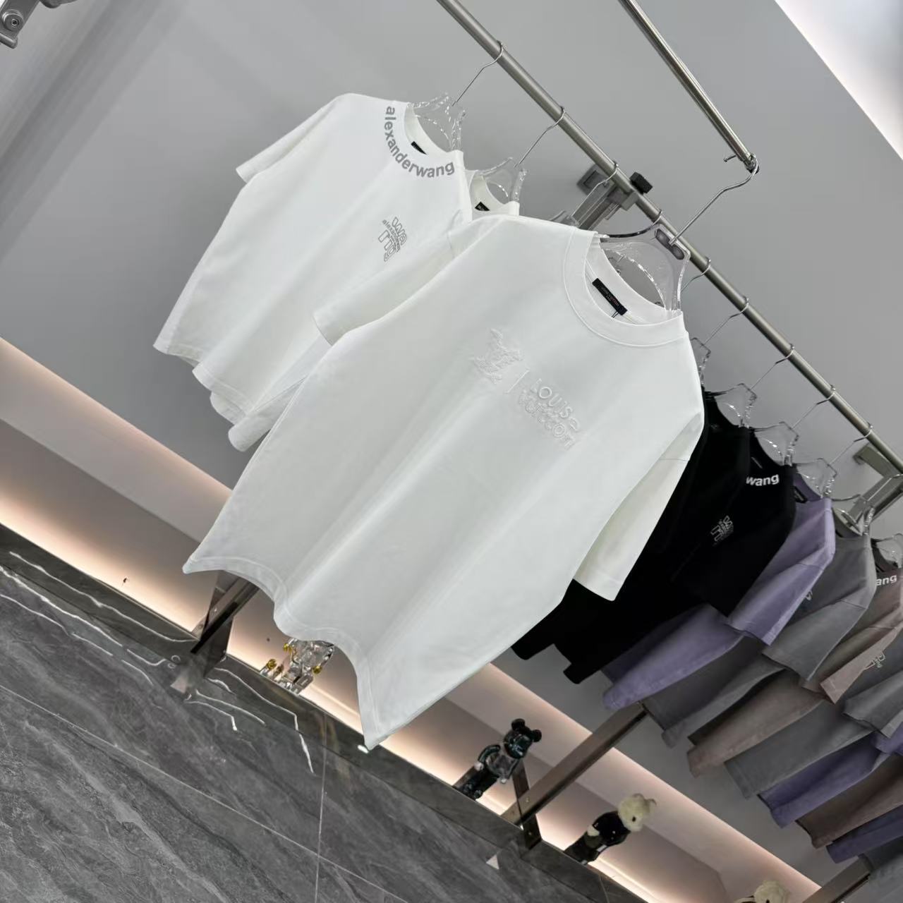 LuxluxHouse Best Quality Clothes T-shirt Louis Vuitton