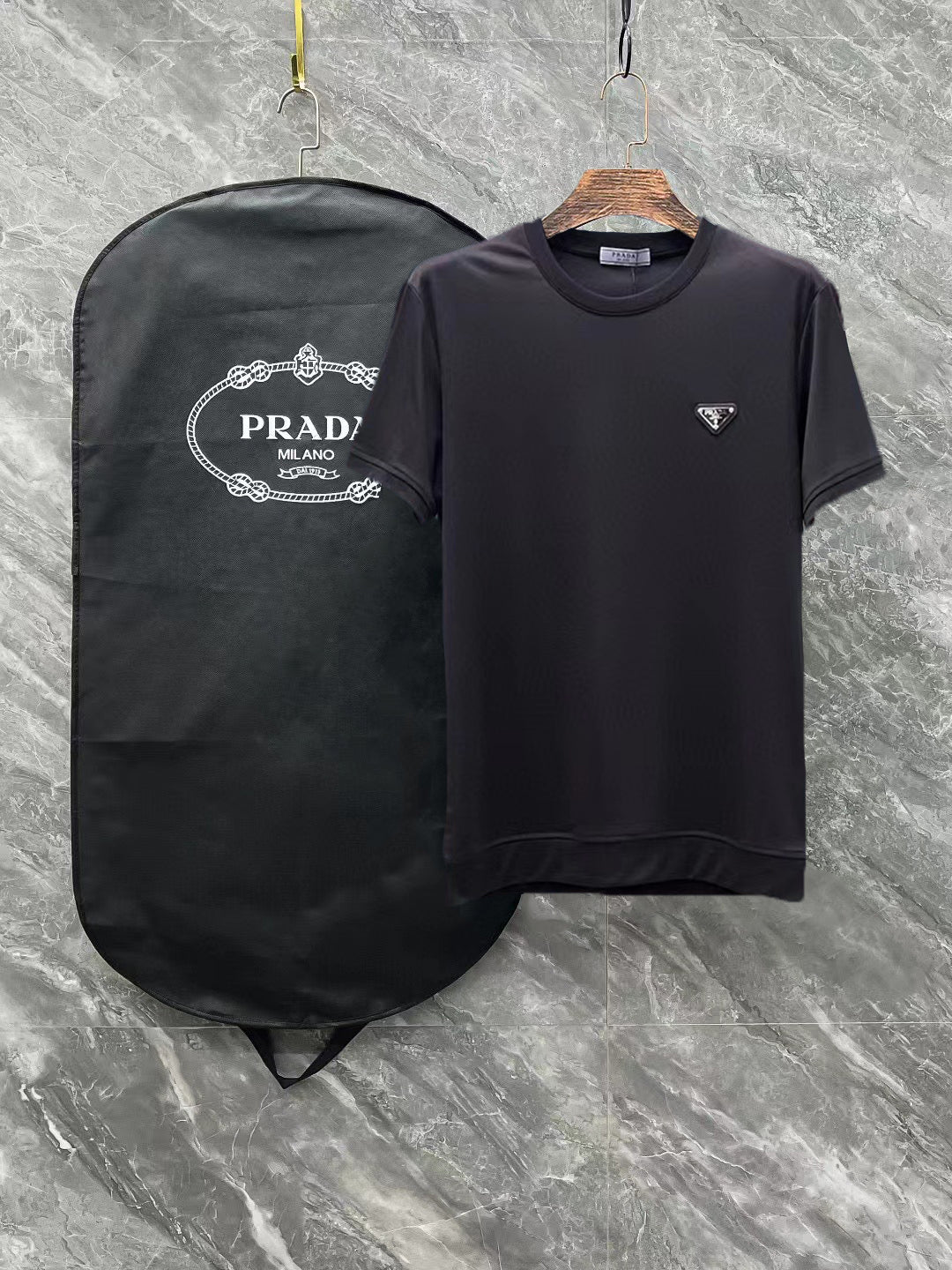 LuxluxHouse Best Quality Clothes T-shirt Prada