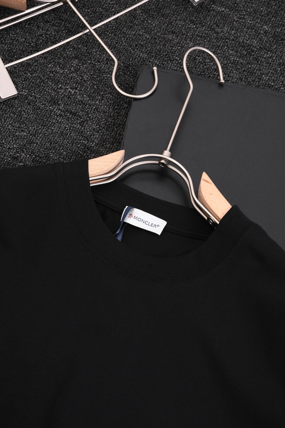 LuxluxHouse Best Quality Clothes T-shirt Moncler