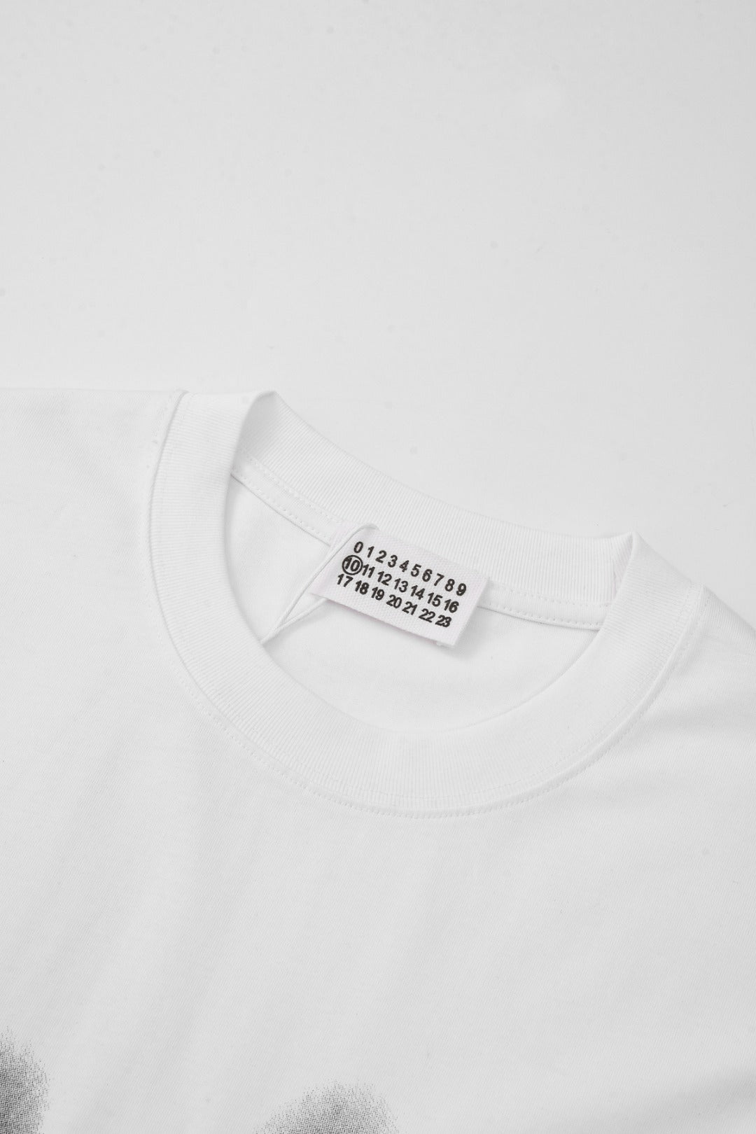 LuxluxHouse Best Quality Clothes T-shirt Chanel & Maison Margiela