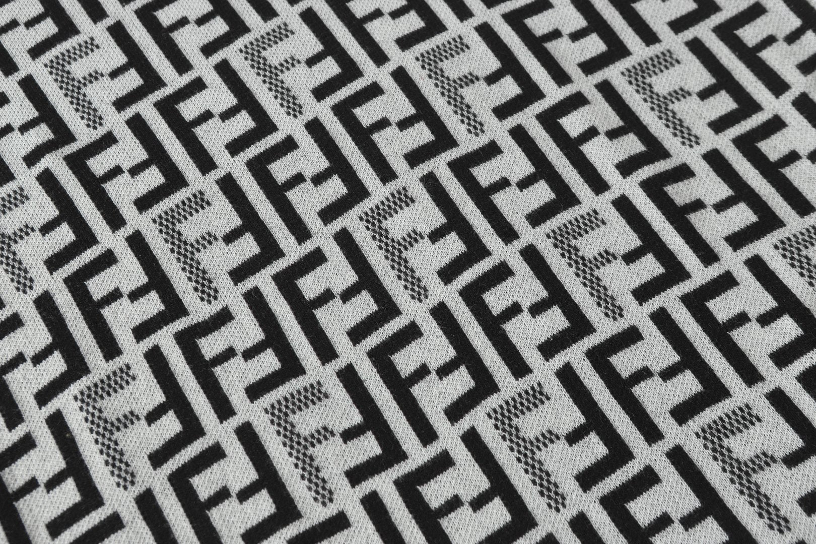 LuxluxHouse Best Quality Clothes Fendi T-shirt