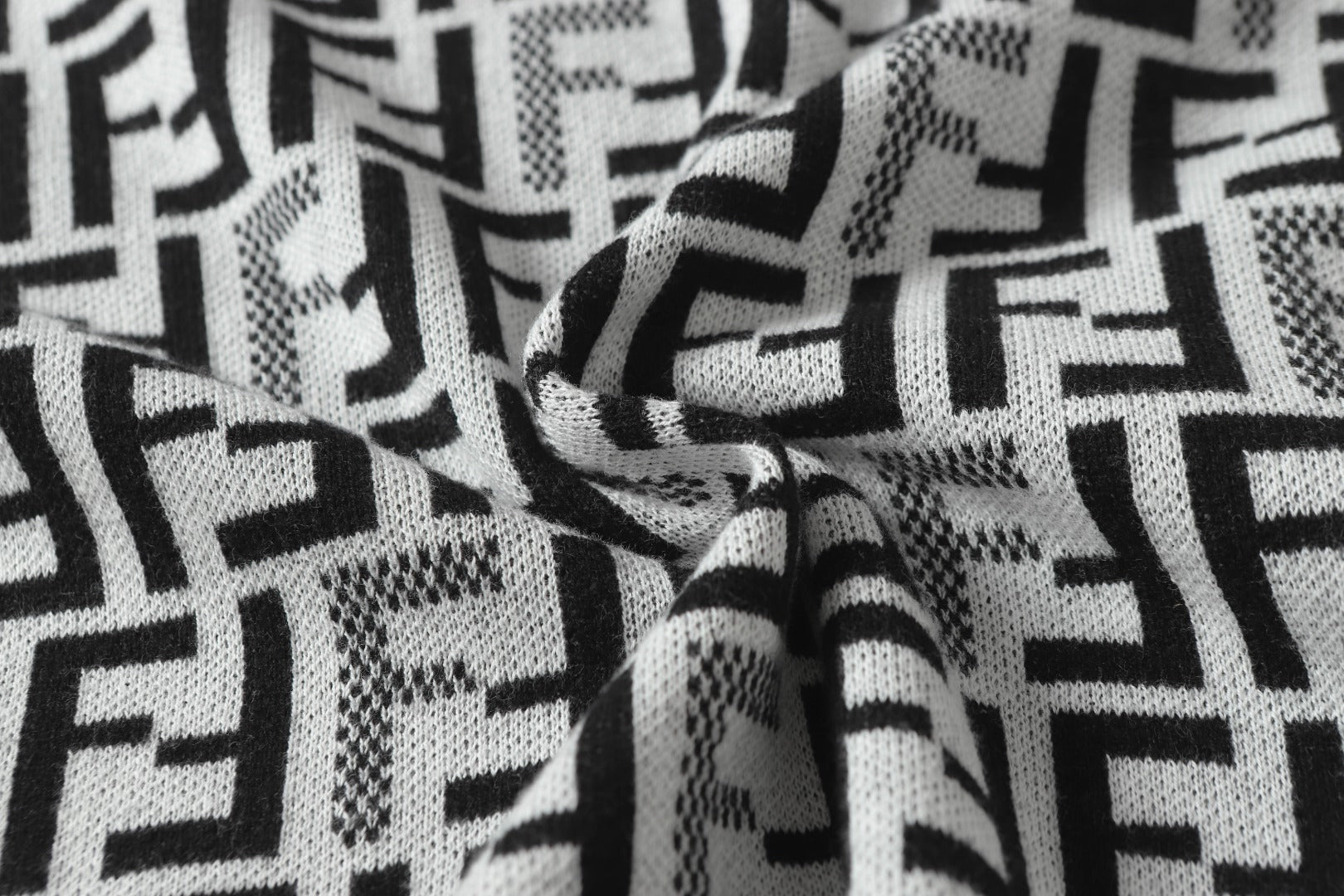 LuxluxHouse Best Quality Clothes Fendi T-shirt