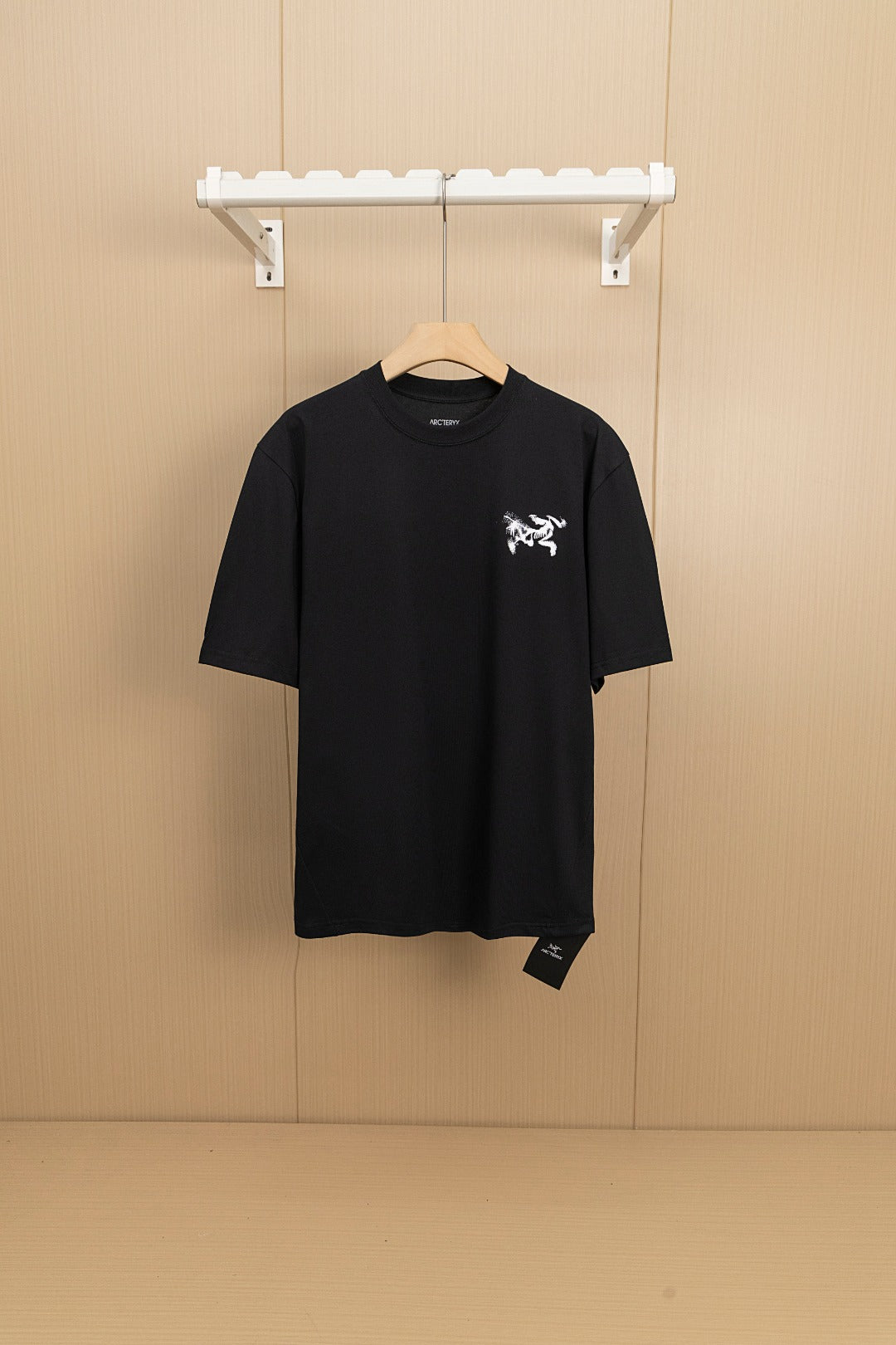 LuxluxHouse Best Quality Clothes T-shirt Arcteryx