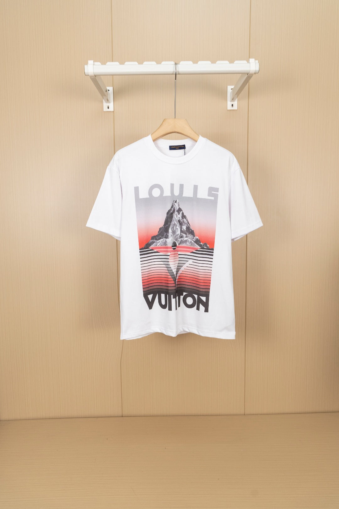 LuxluxHouse Best Quality Clothes T-shirt Louis Vuitton