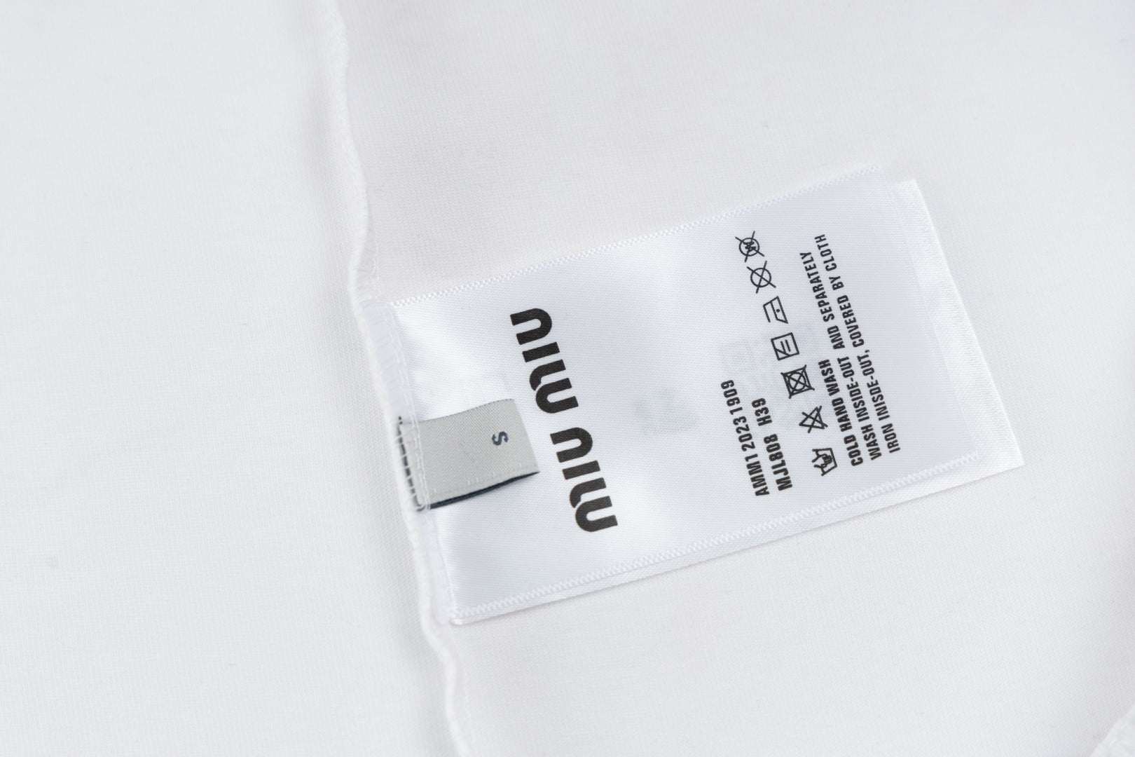 LuxluxHouse Best Quality Clothes Miu Miu T-shirt