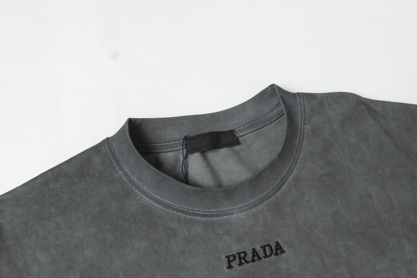 LuxluxHouse Best Quality Clothes T-shirt Prada