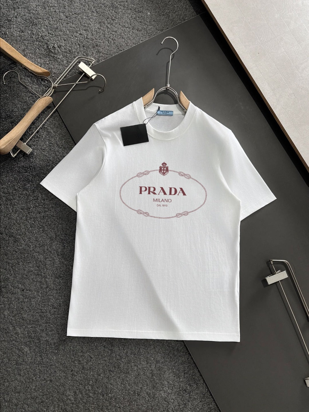LuxluxHouse Best Quality Clothes T-shirt Prada