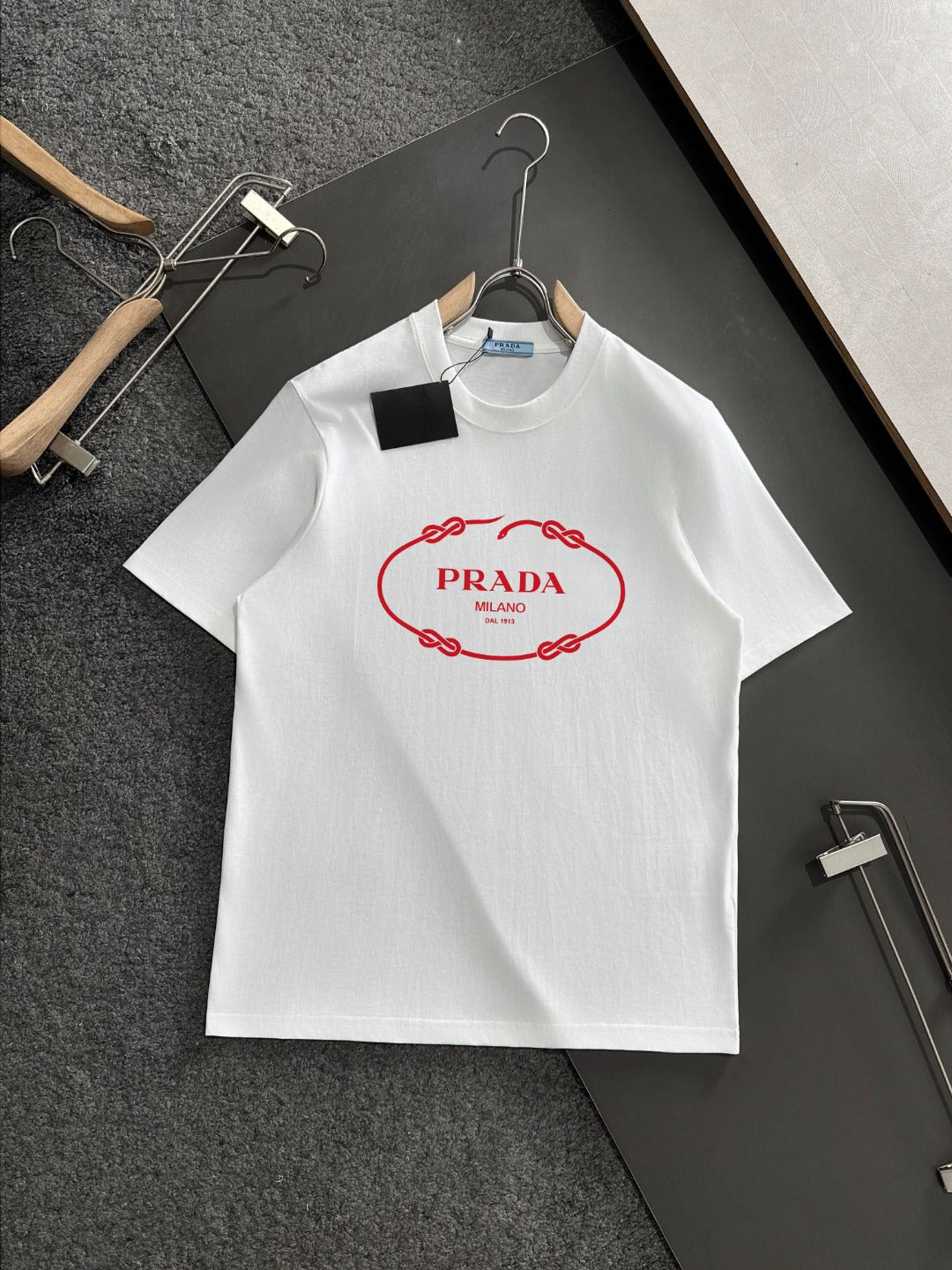 LuxluxHouse Best Quality Clothes T-shirt Prada