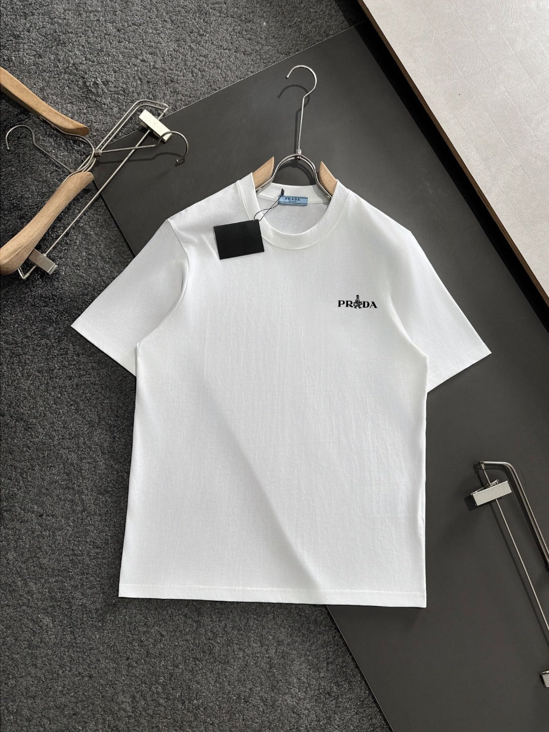 LuxluxHouse Best Quality Clothes T-shirt Prada