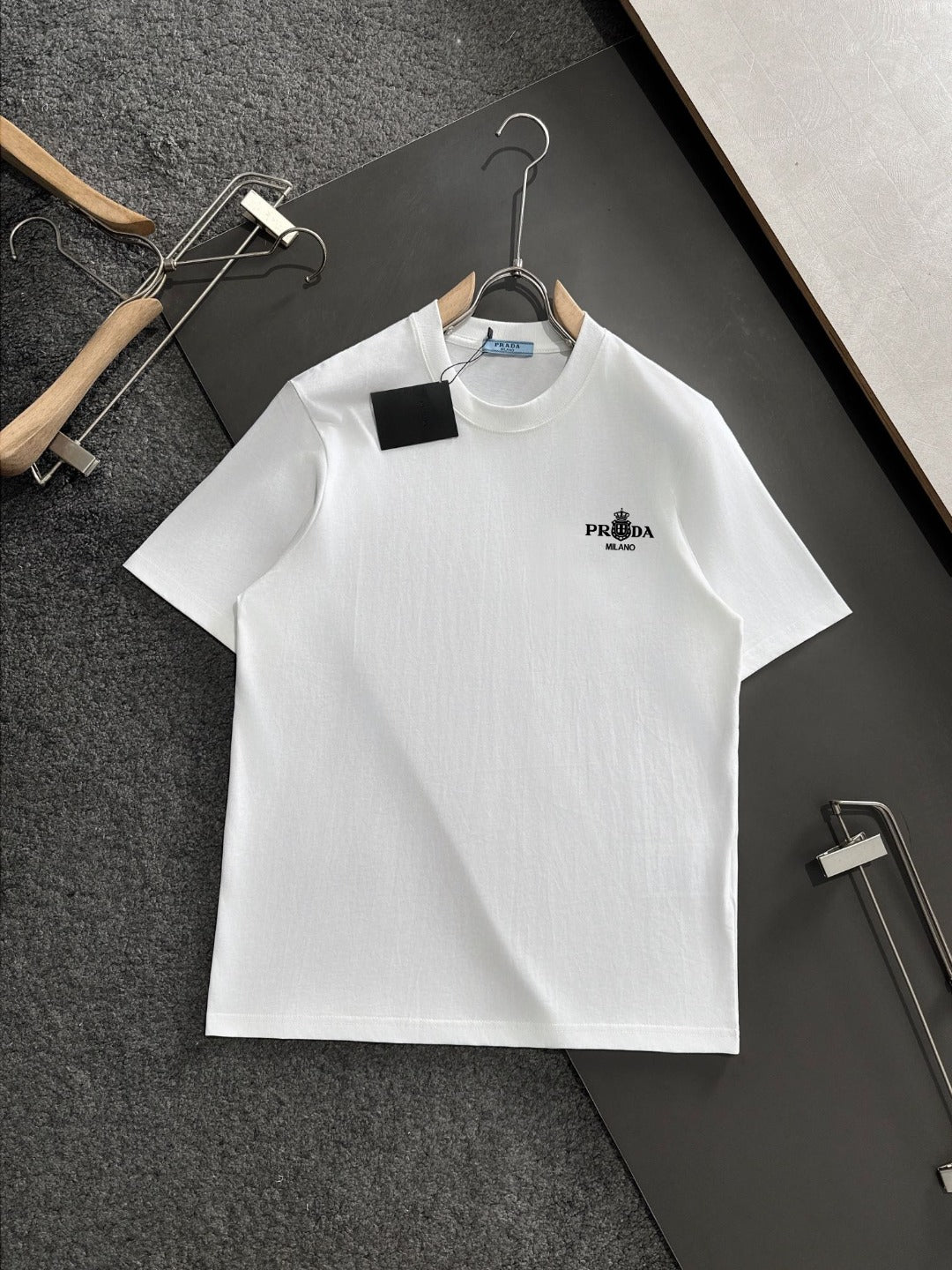 LuxluxHouse Best Quality Clothes T-shirt Prada