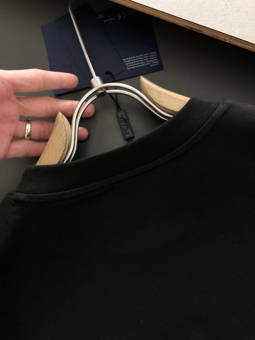 LuxluxHouse Best Quality Clothes T-shirt Prada