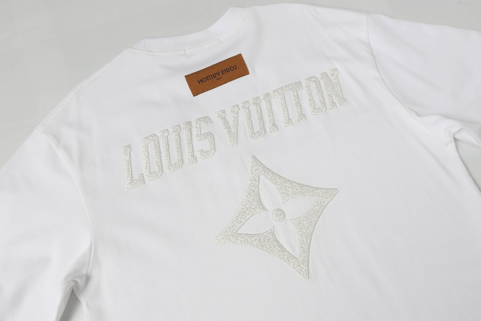 LuxluxHouse Best Quality Clothes T-shirt Louis Vuitton