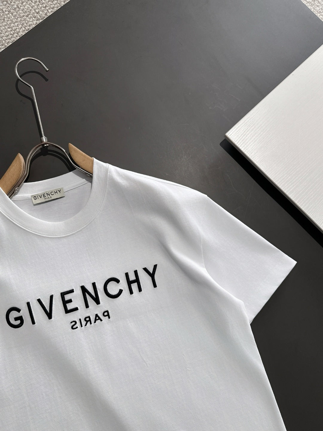 LuxluxHouse Best Quality Clothes Givenchy T-shirt