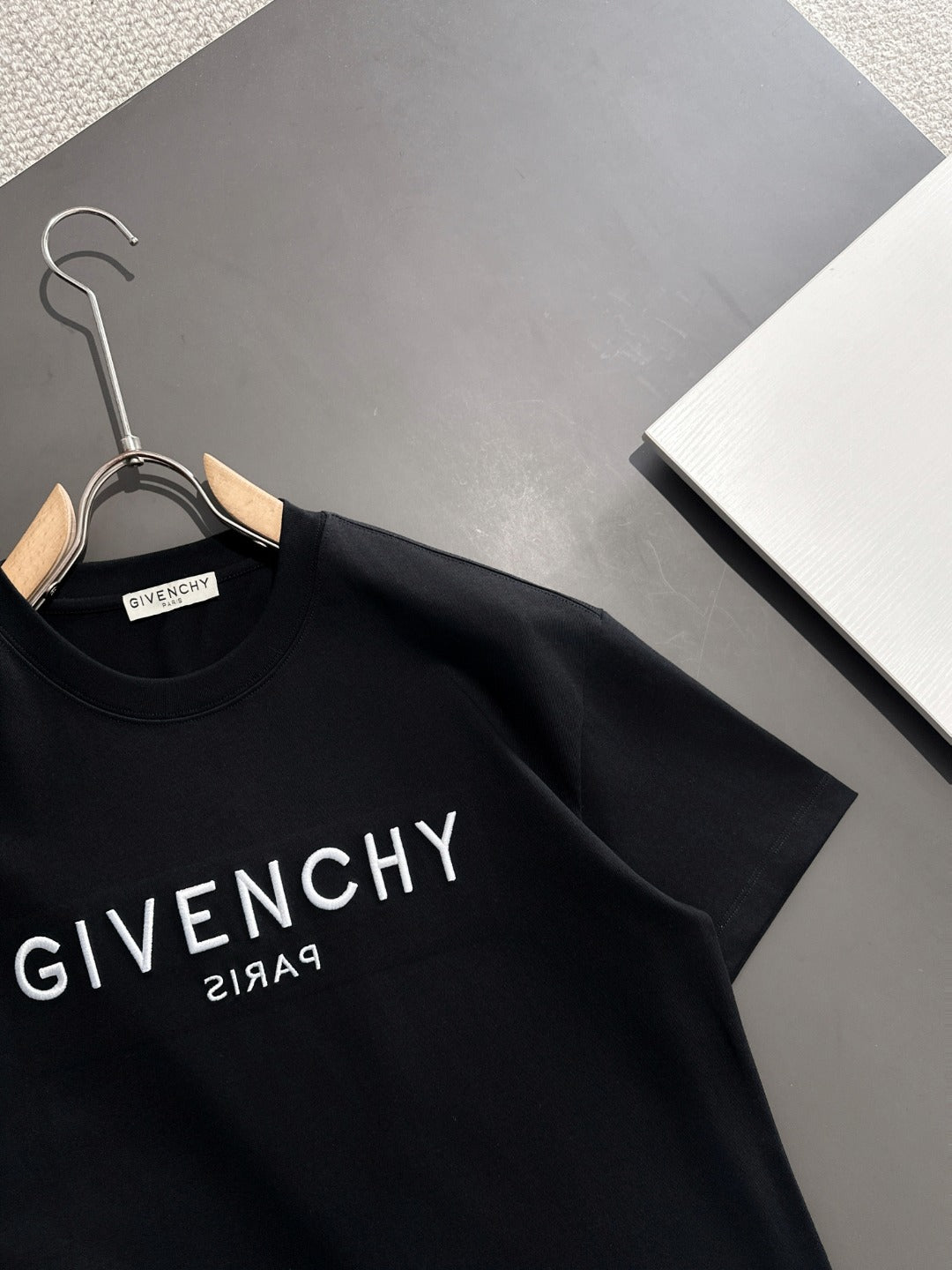 LuxluxHouse Best Quality Clothes Givenchy T-shirt