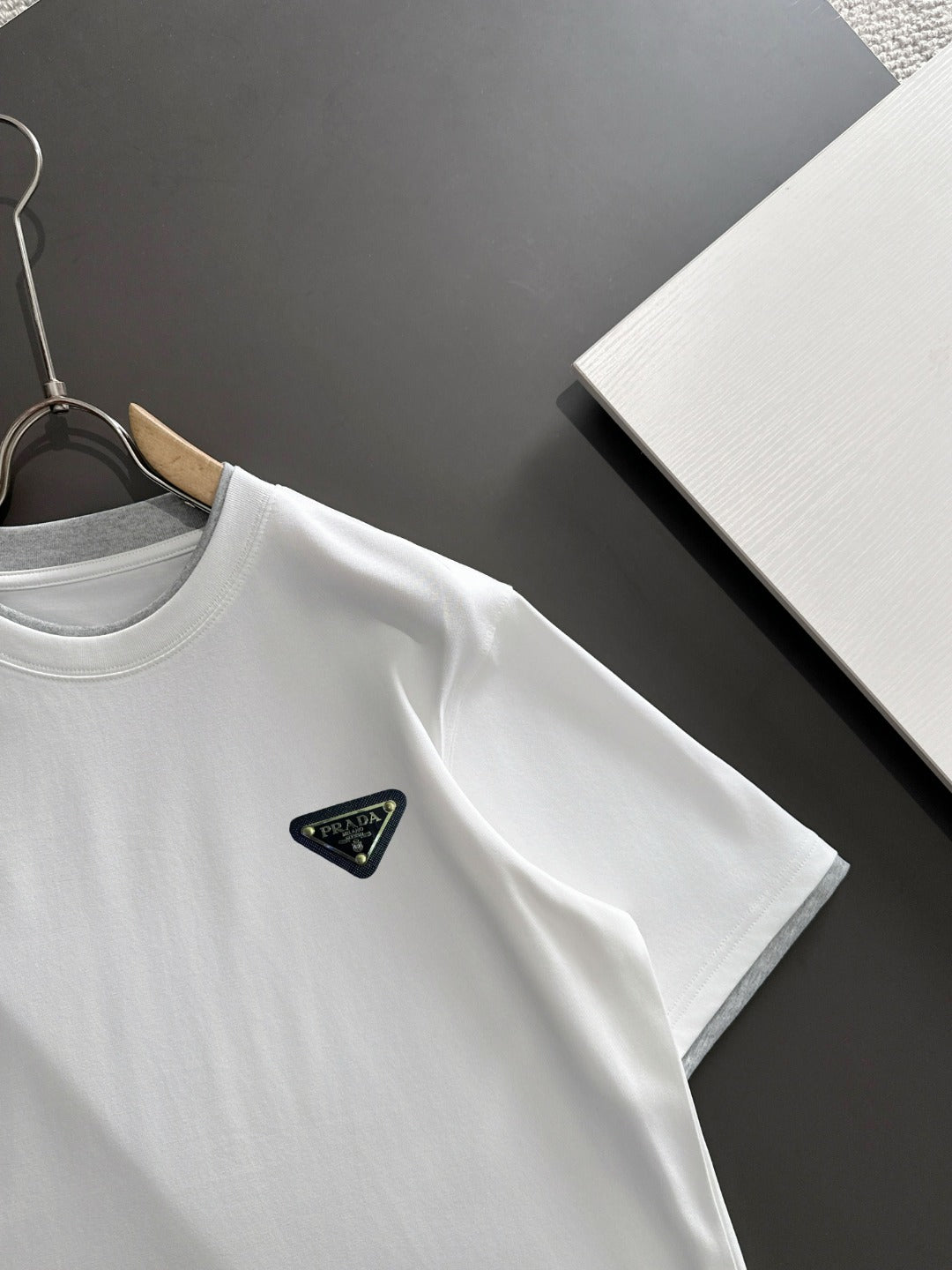 LuxluxHouse Best Quality Clothes T-shirt Prada