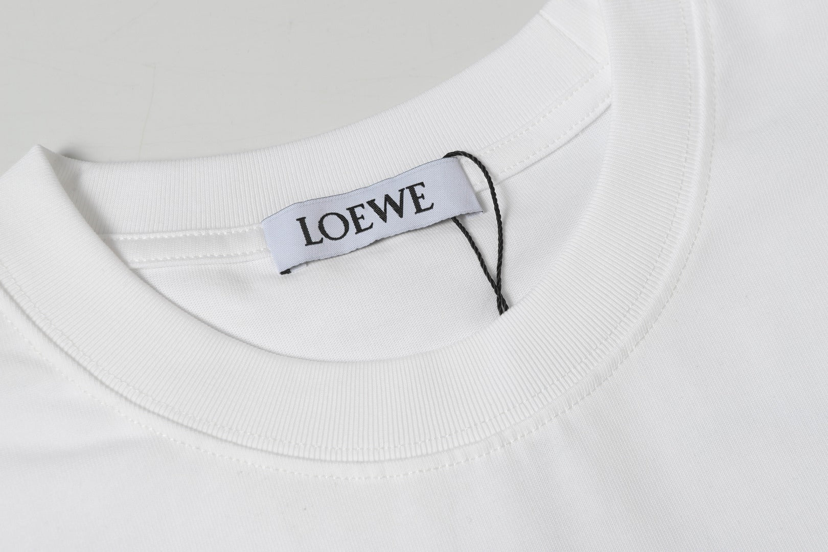 LuxluxHouse Best Quality Clothes T-shirt Loewe