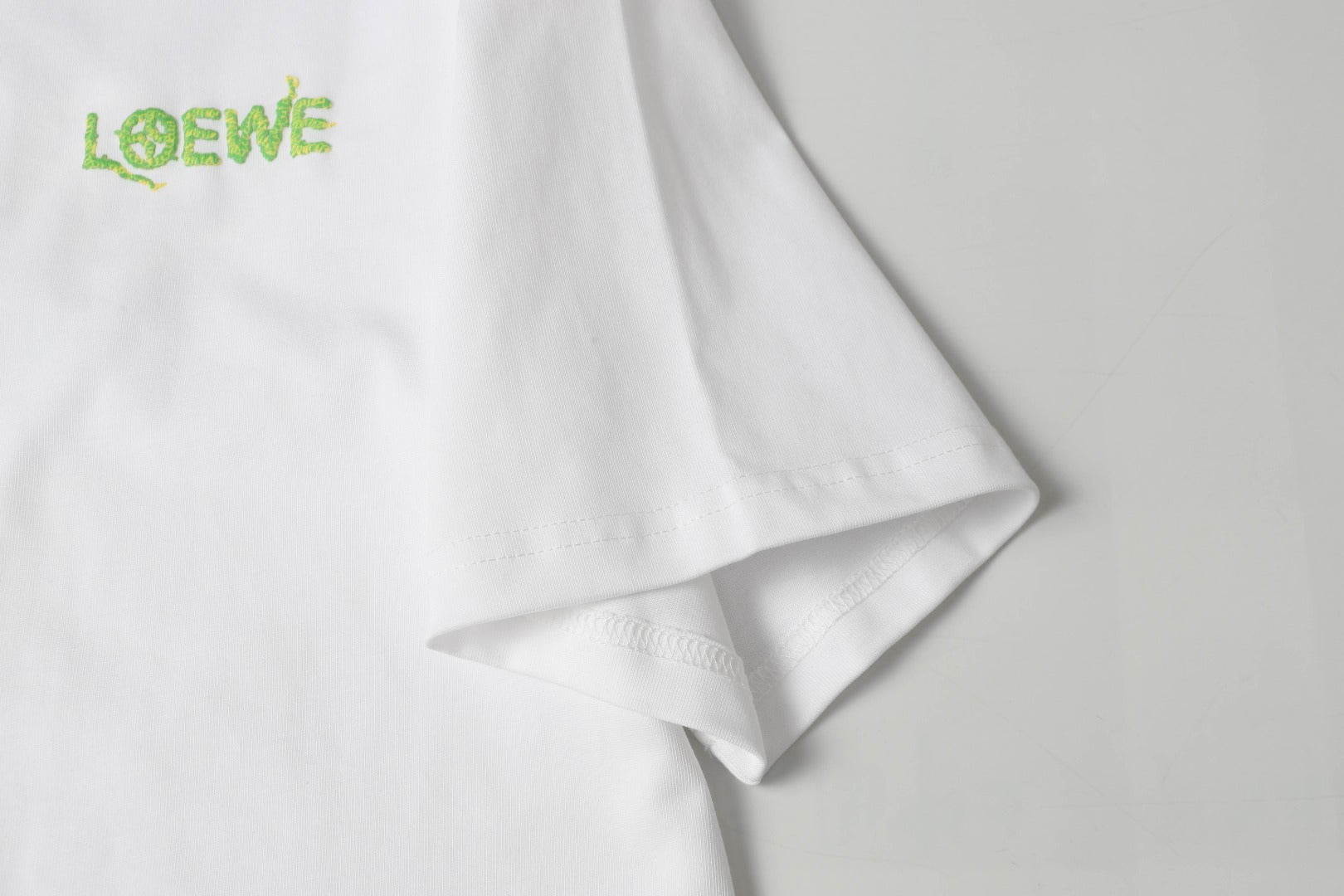 LuxluxHouse Best Quality Clothes T-shirt Loewe