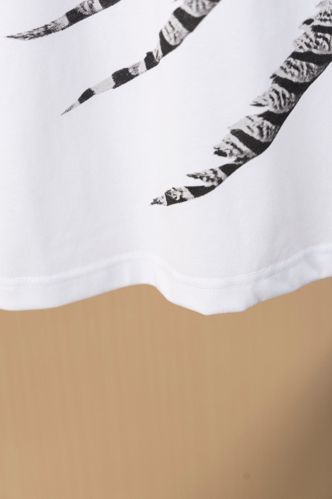 LuxluxHouse Best Quality Clothes T-shirt Loewe