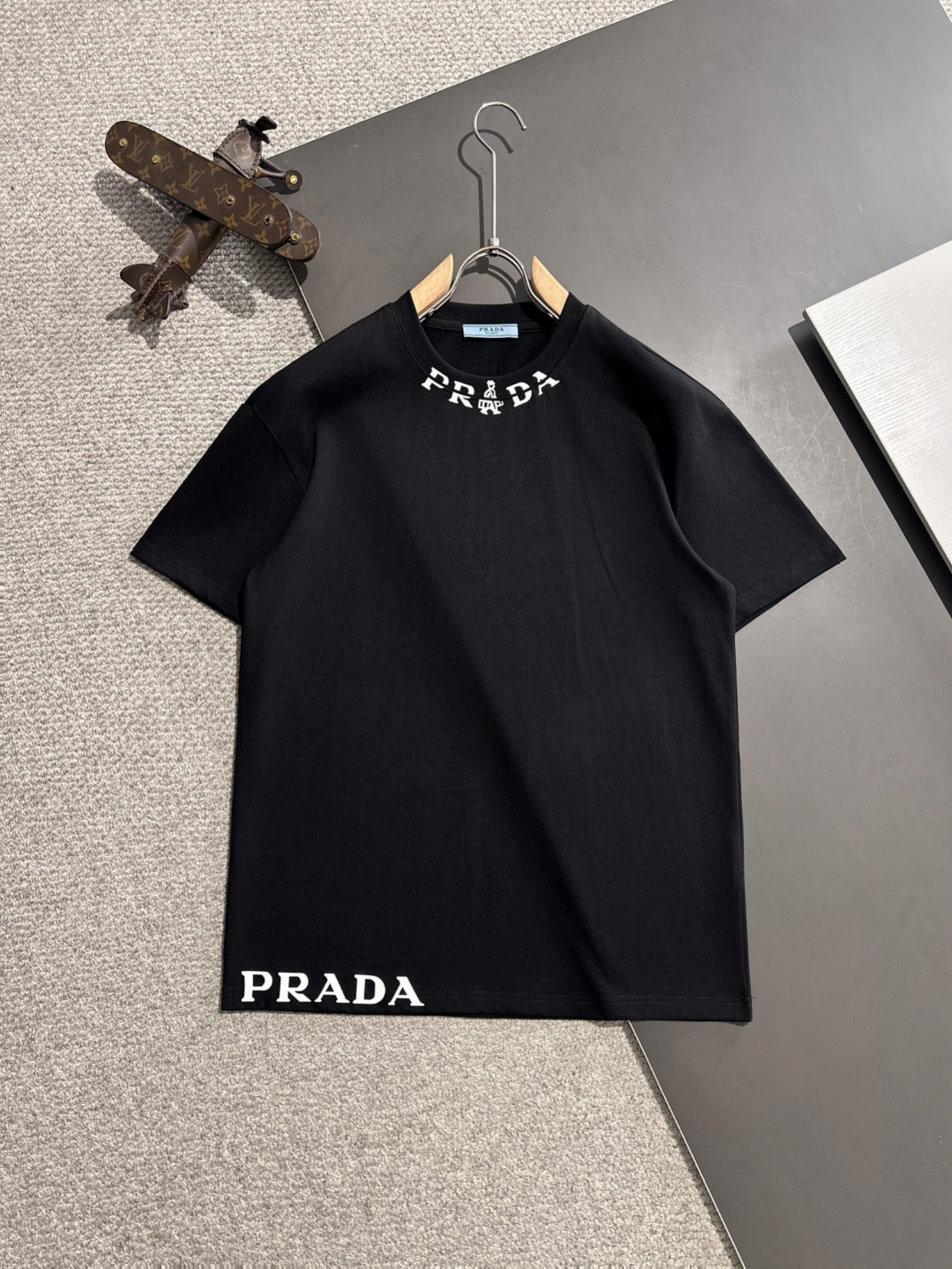 LuxluxHouse Best Quality Clothes T-shirt Prada