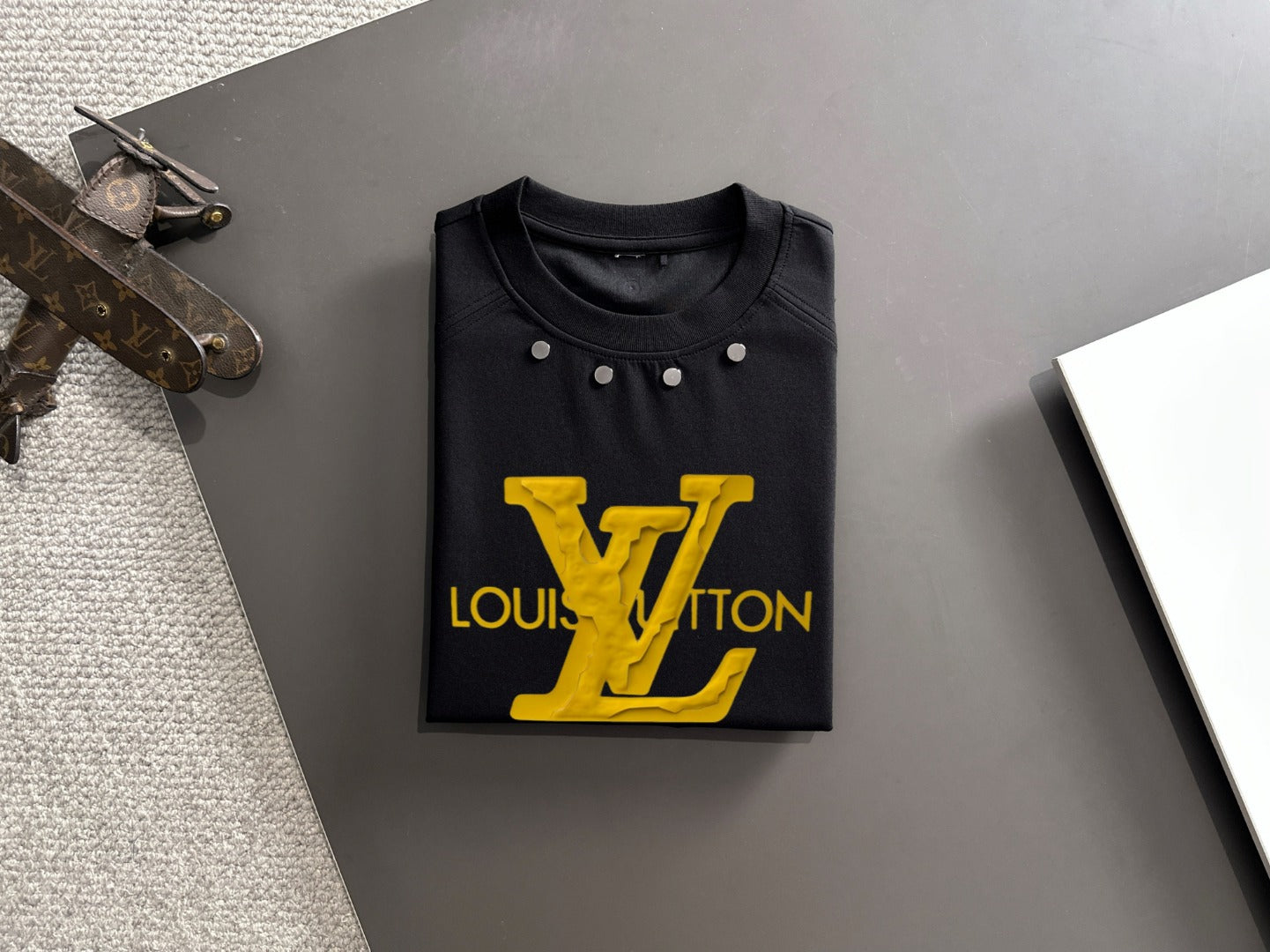 LuxluxHouse Best Quality Clothes T-shirt Louis Vuitton