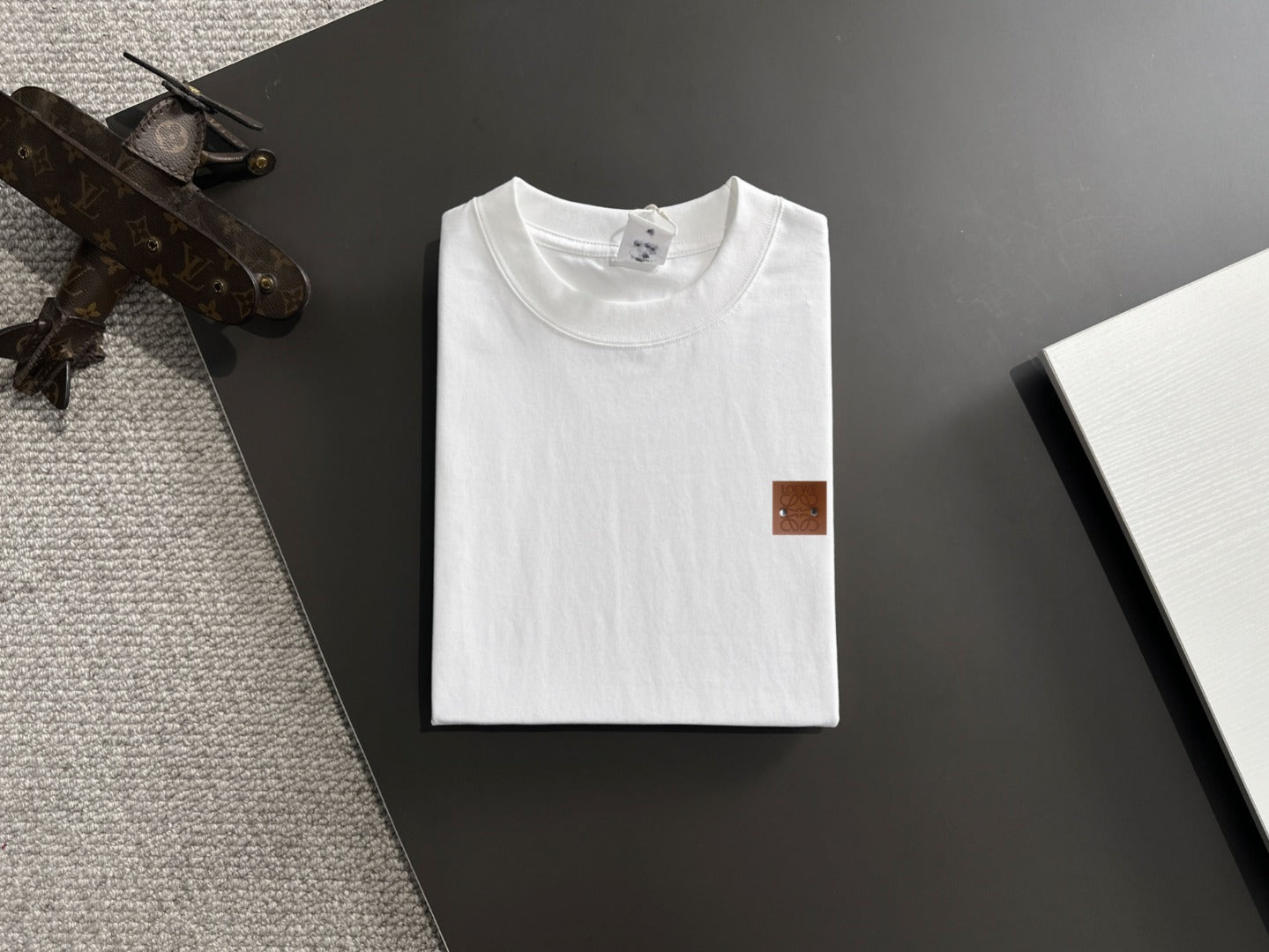 LuxluxHouse Best Quality Clothes T-shirt Loewe