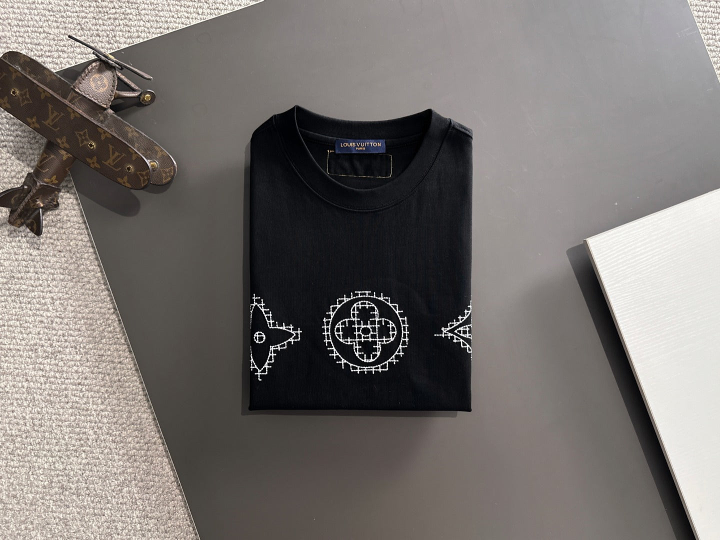 LuxluxHouse Best Quality Clothes T-shirt Louis Vuitton