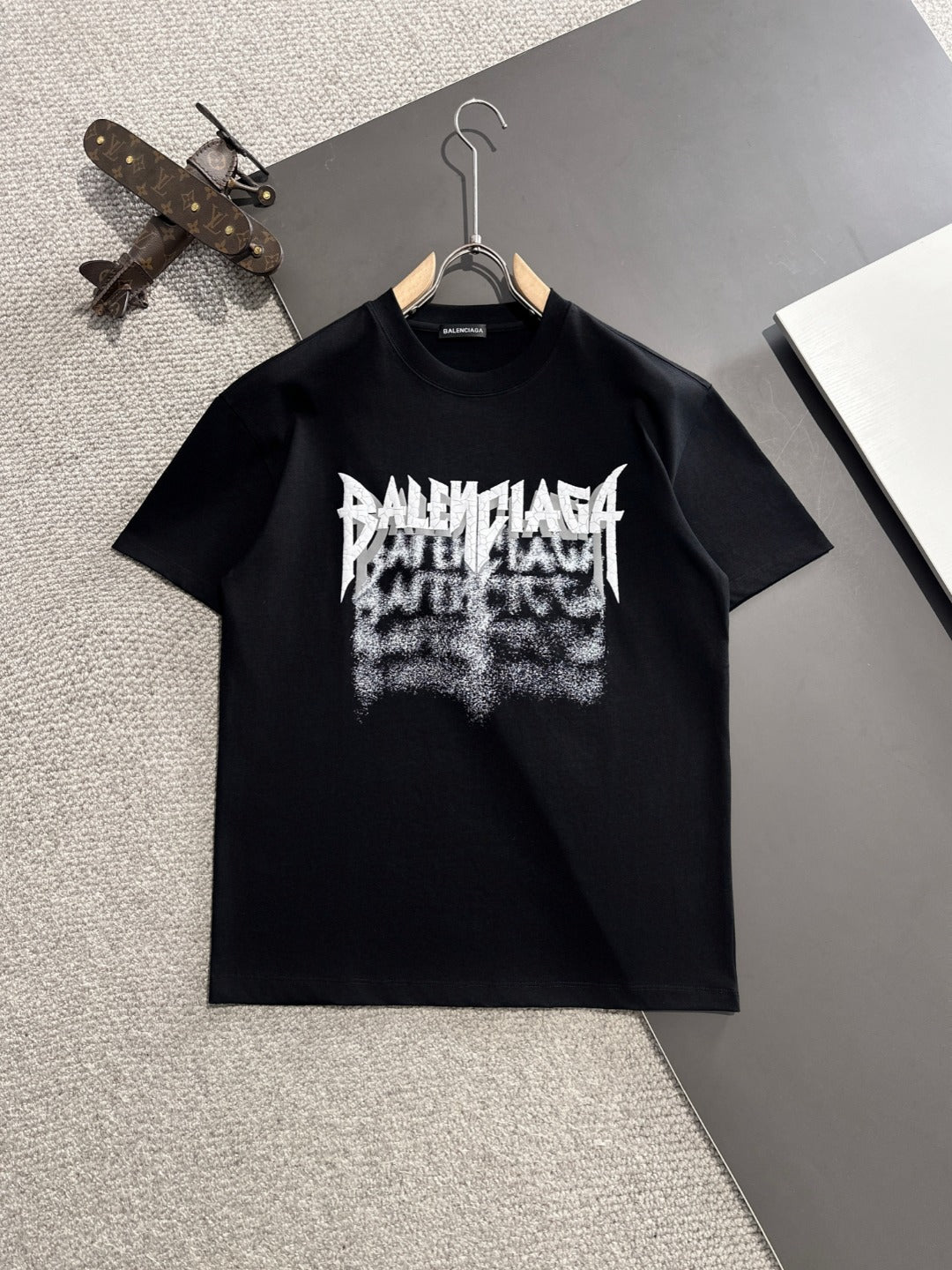 LuxluxHouse Best Quality Clothes Balenciaga T-shirt