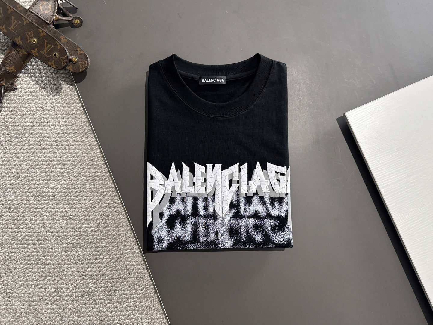 LuxluxHouse Best Quality Clothes Balenciaga T-shirt