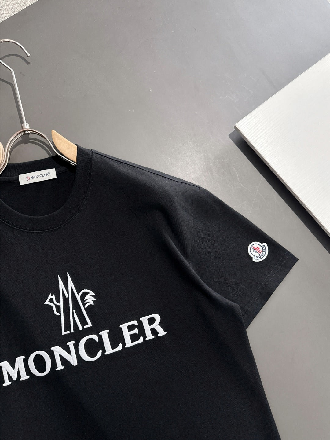 LuxluxHouse Best Quality Clothes T-shirt Moncler