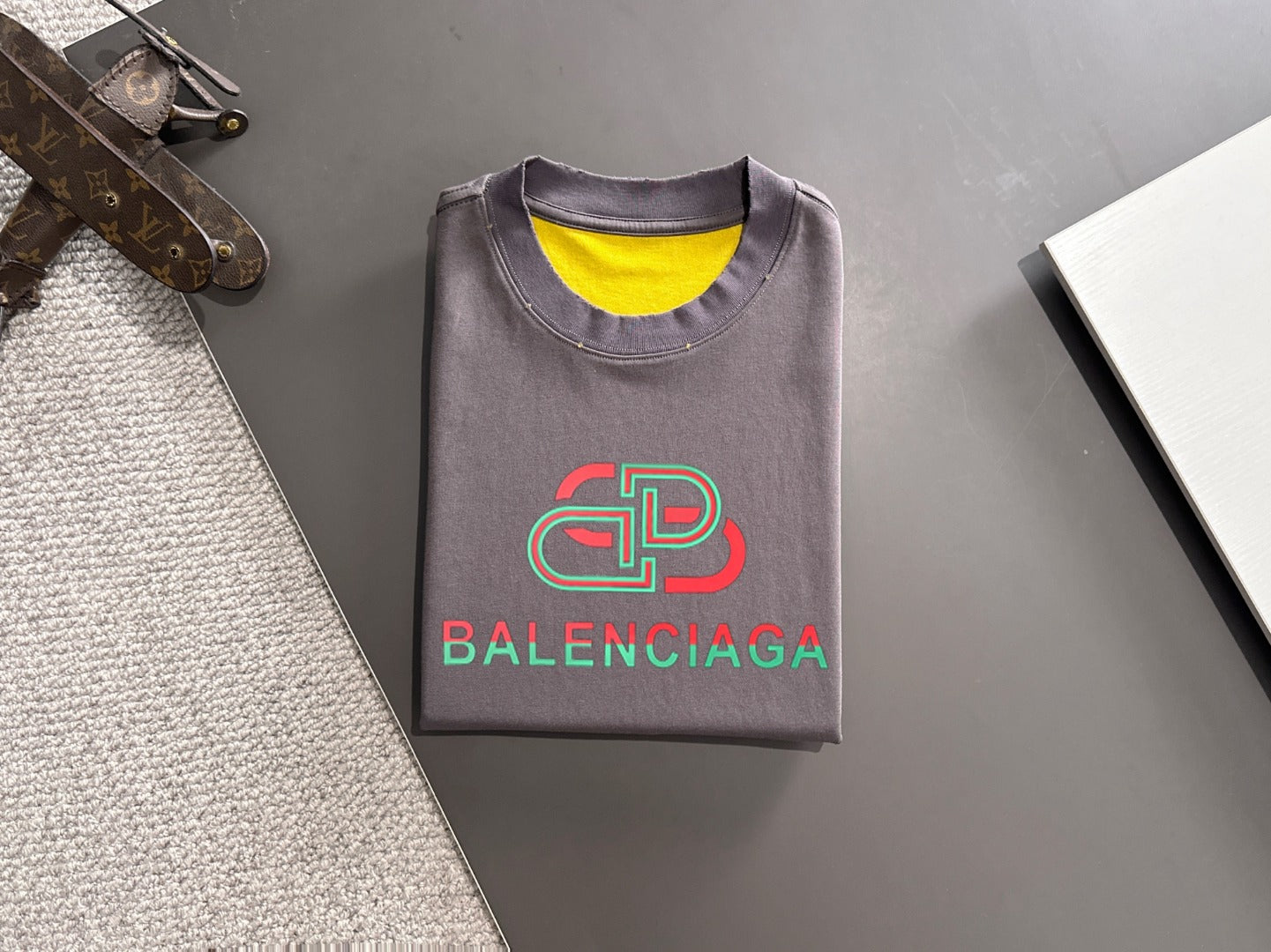 LuxluxHouse Best Quality Clothes Balenciaga T-shirt