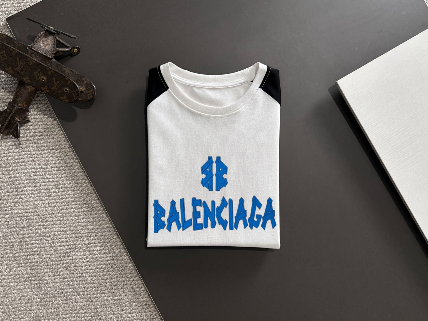 LuxluxHouse Best Quality Clothes Balenciaga T-shirt