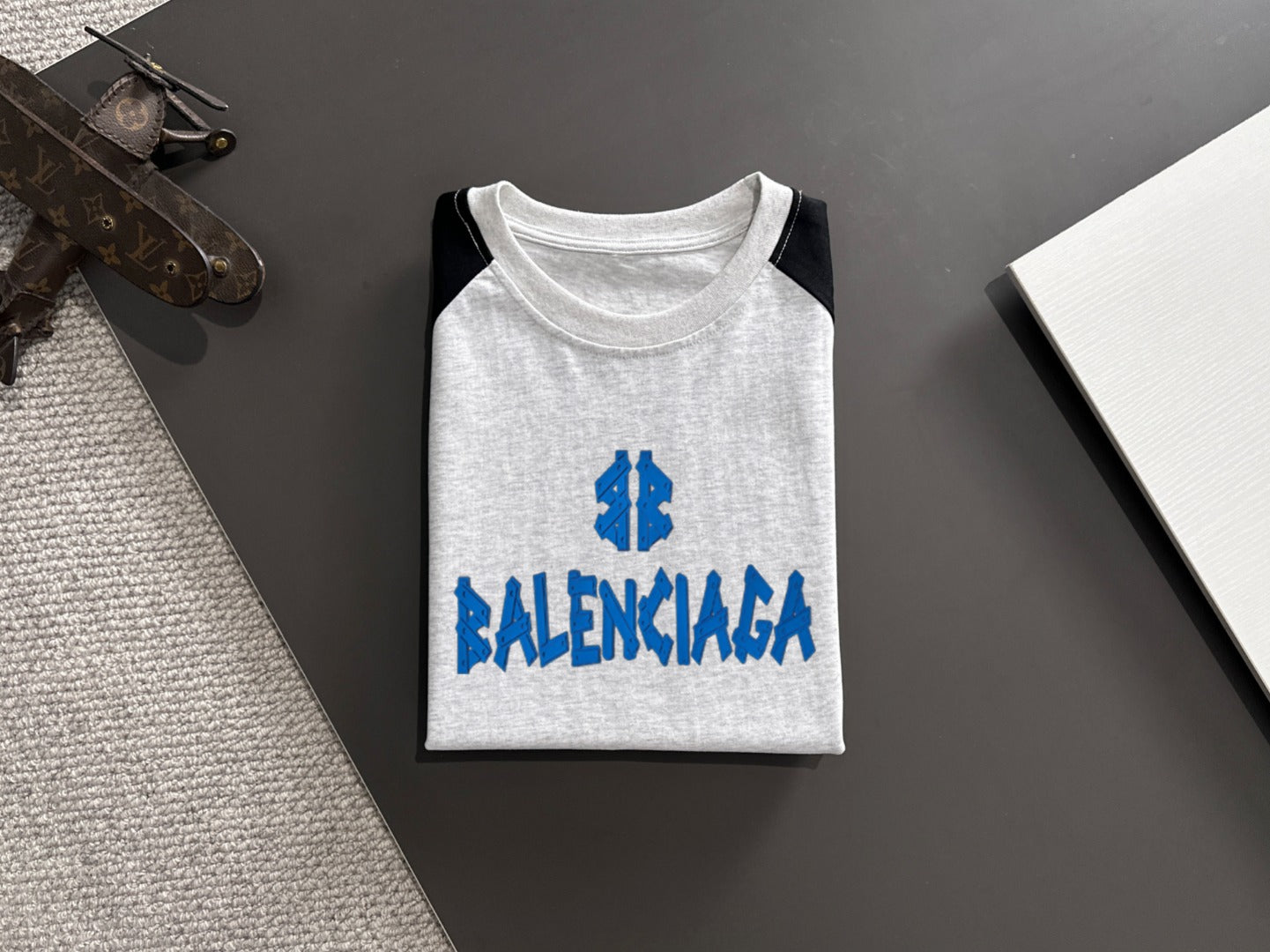 LuxluxHouse Best Quality Clothes Balenciaga T-shirt