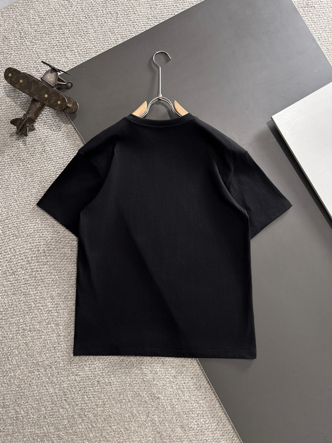LuxluxHouse Best Quality Clothes T-shirt Loewe