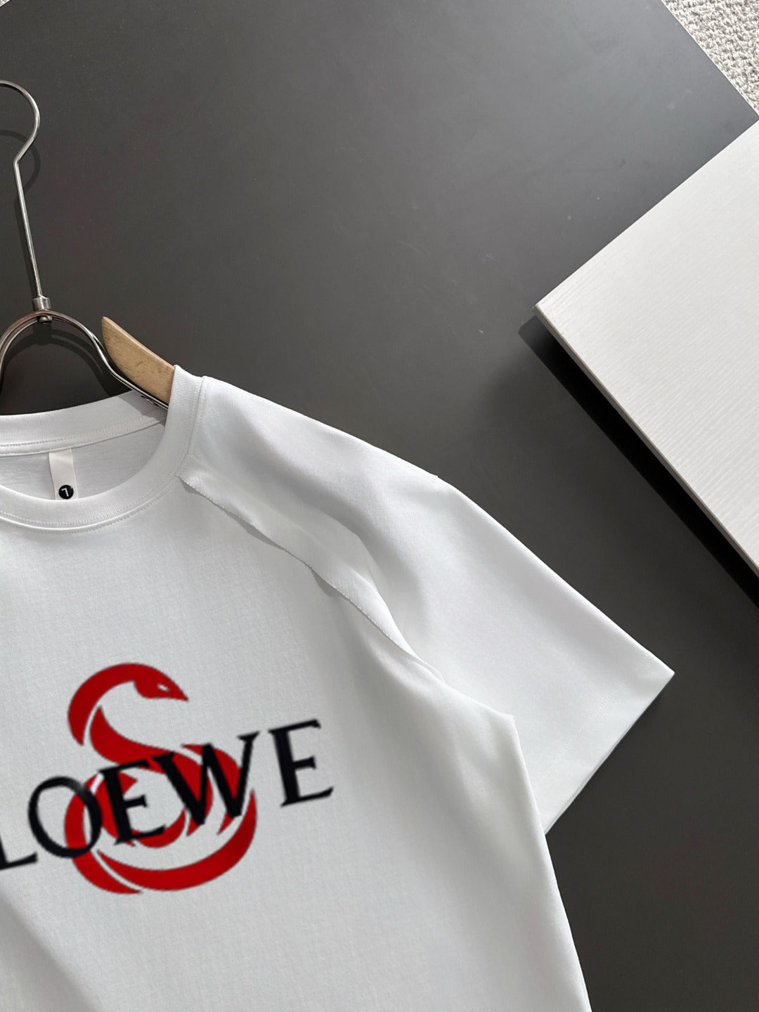 LuxluxHouse Best Quality Clothes T-shirt Loewe