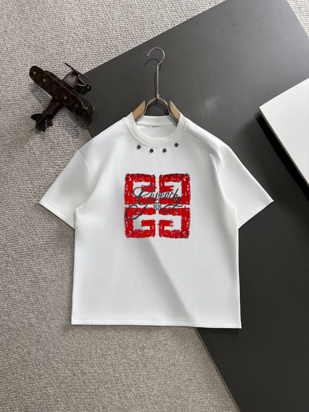 LuxluxHouse Best Quality Clothes Givenchy T-shirt