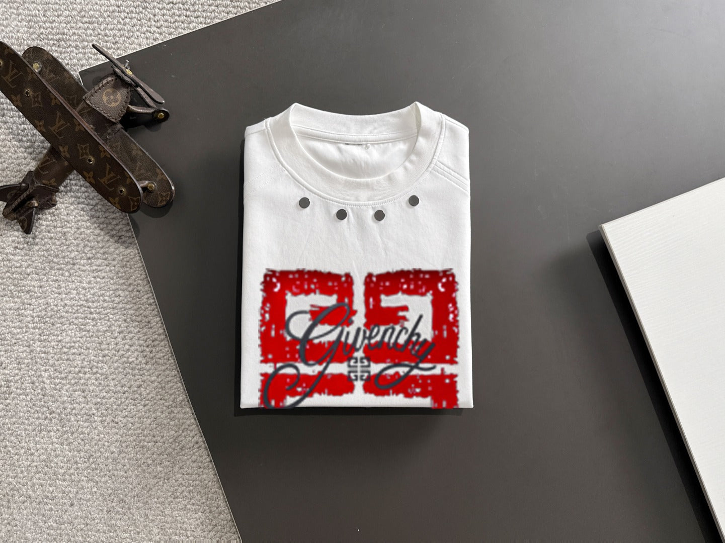 LuxluxHouse Best Quality Clothes Givenchy T-shirt