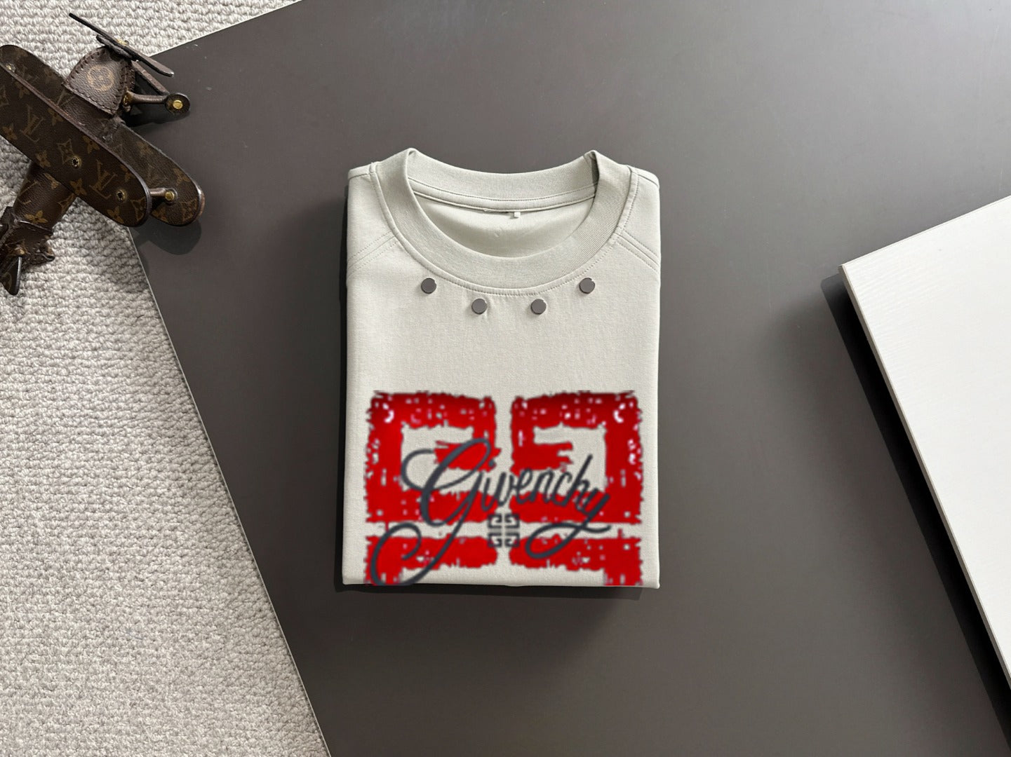 LuxluxHouse Best Quality Clothes Givenchy T-shirt