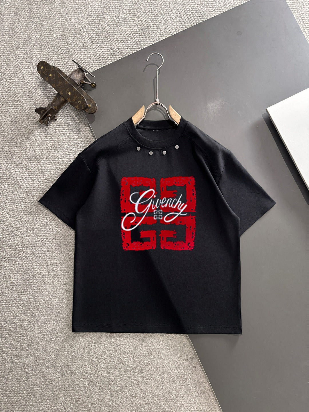 LuxluxHouse Best Quality Clothes Givenchy T-shirt