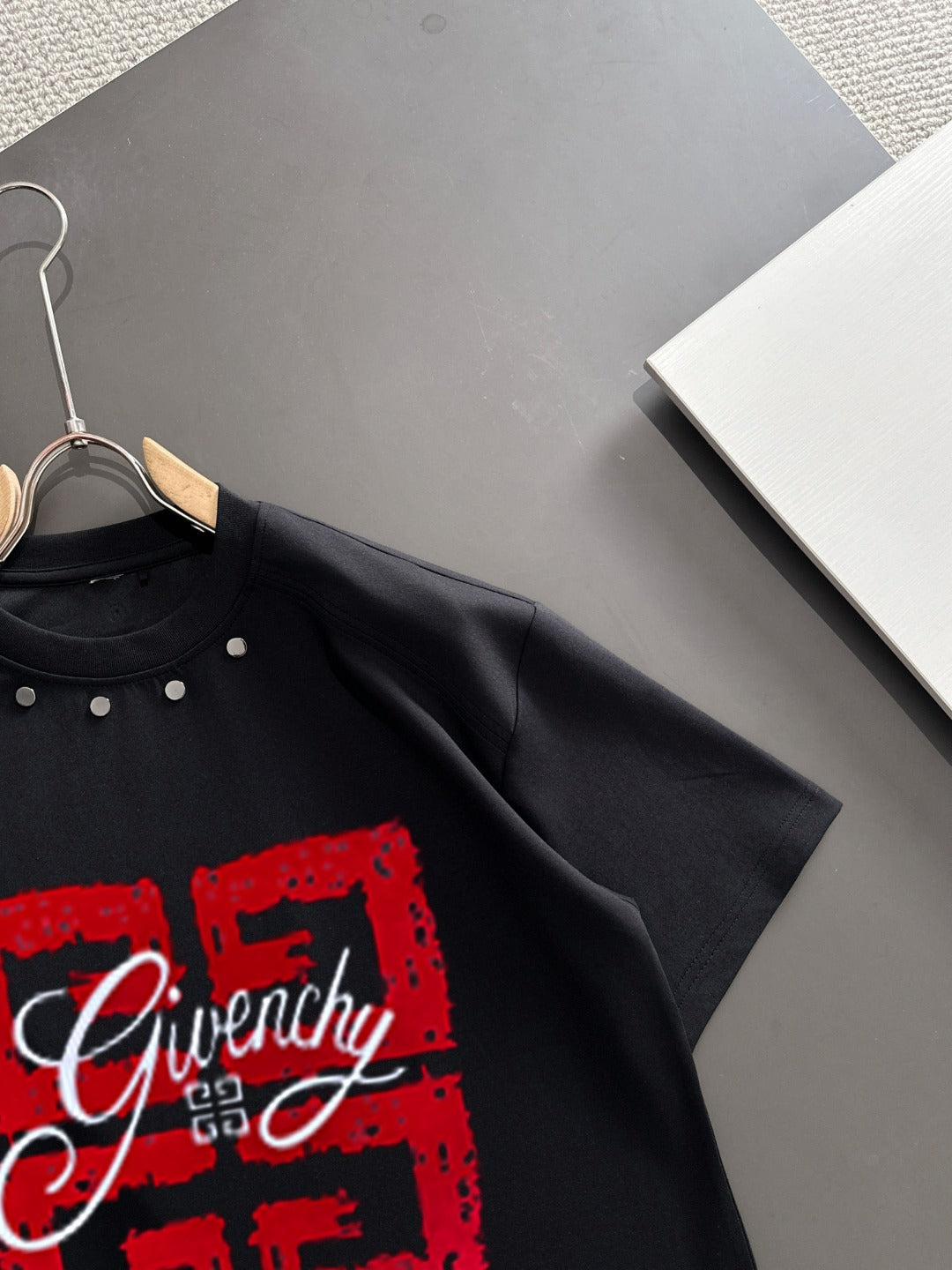 LuxluxHouse Best Quality Clothes Givenchy T-shirt