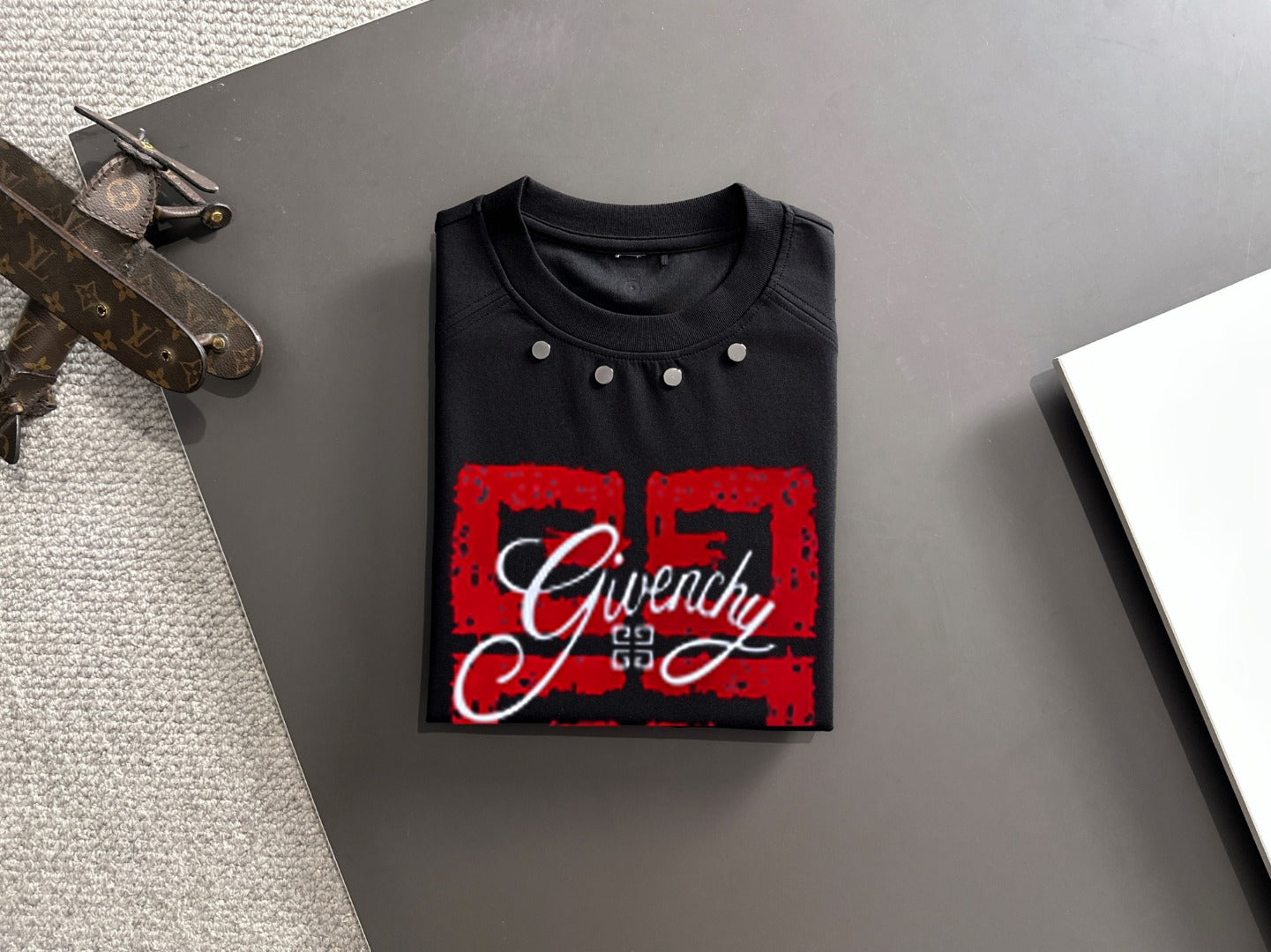 LuxluxHouse Best Quality Clothes Givenchy T-shirt